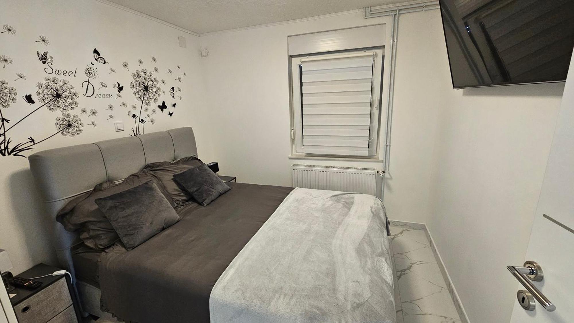 Ena1 & Ena2 -Big Free Parking Apartment Karlovac Exterior photo