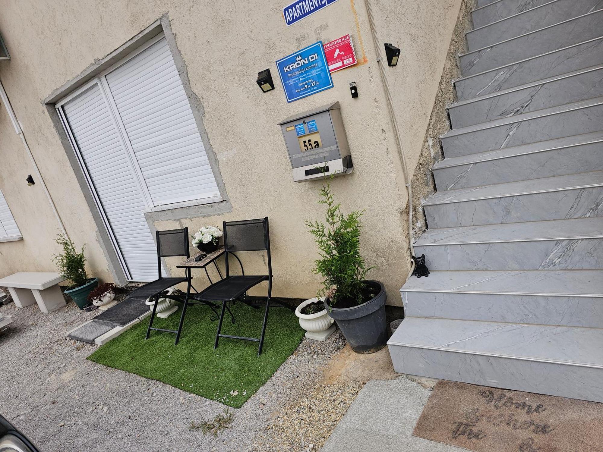 Ena1 & Ena2 -Big Free Parking Apartment Karlovac Exterior photo