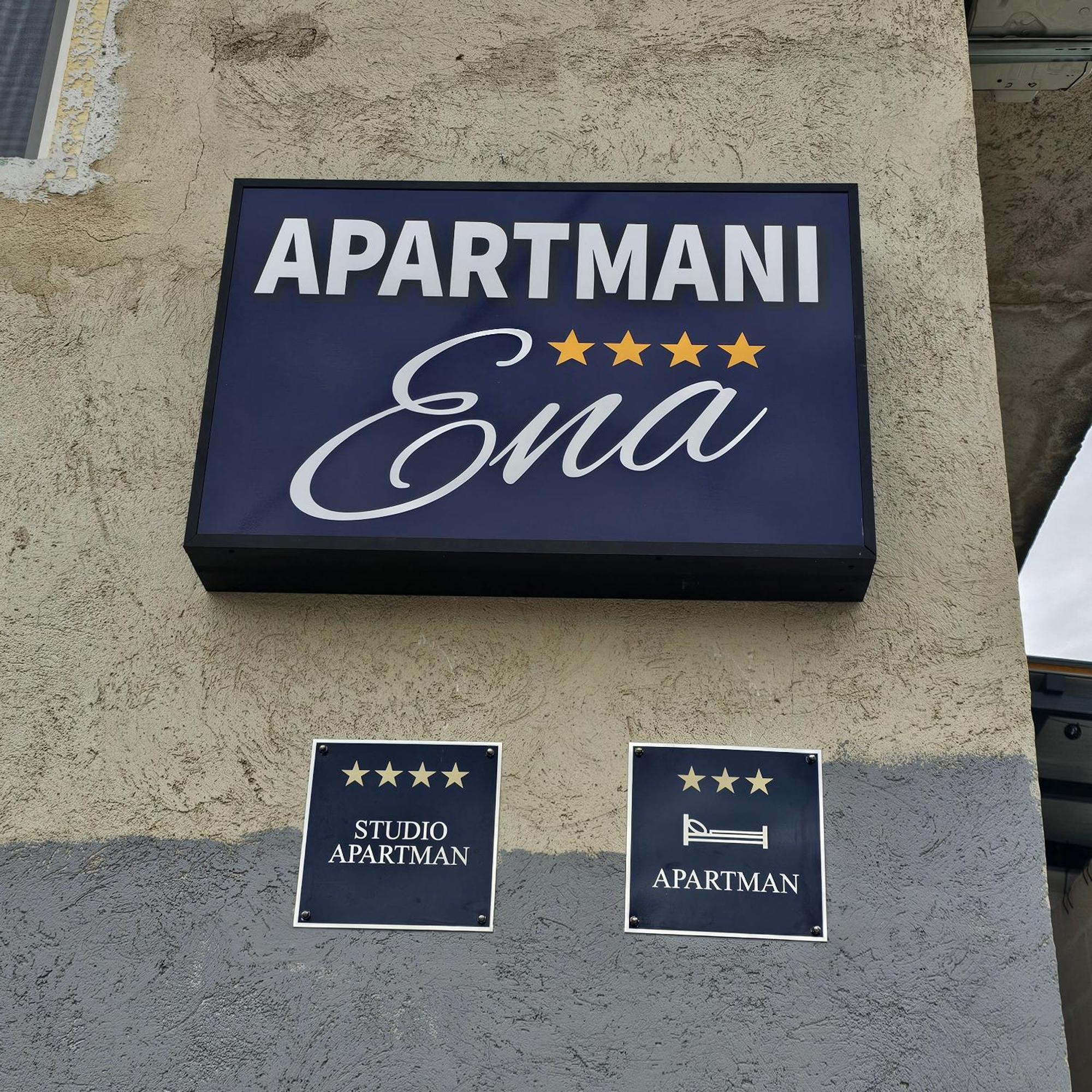 Ena1 & Ena2 -Big Free Parking Apartment Karlovac Exterior photo