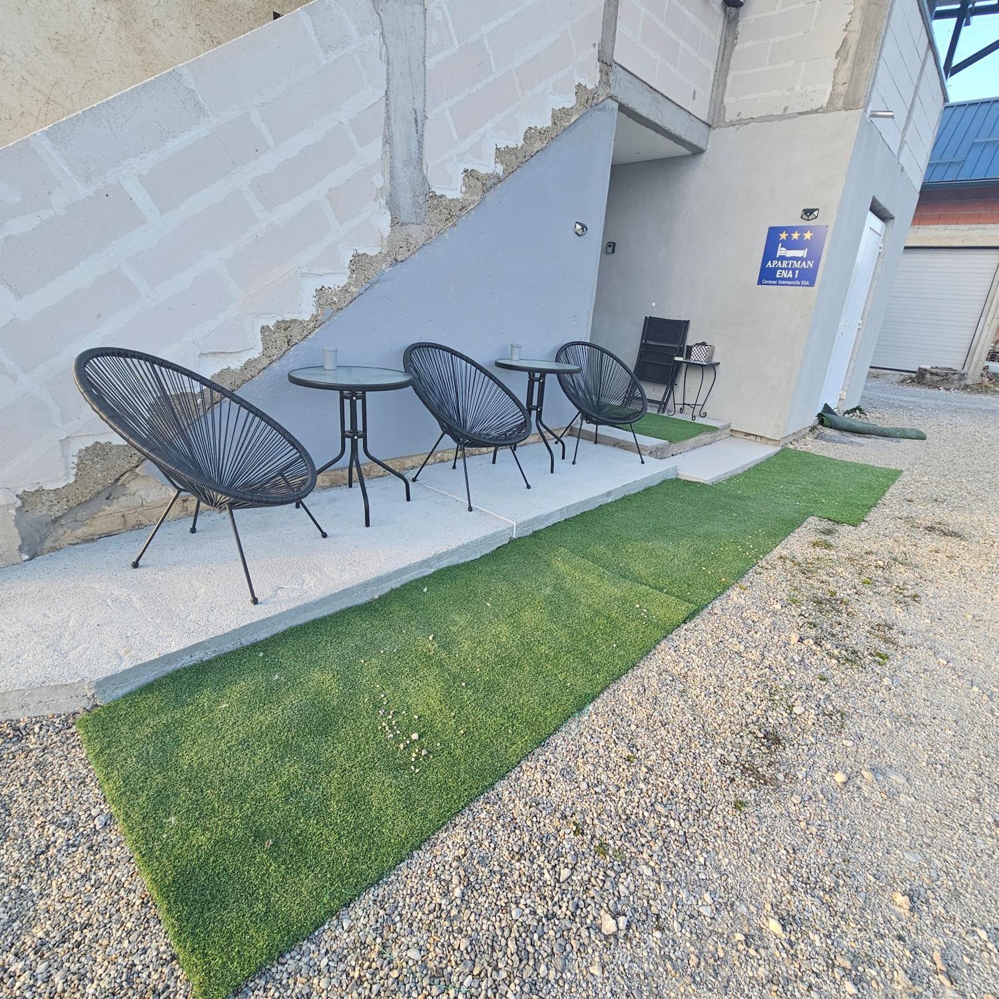 Ena1 & Ena2 -Big Free Parking Apartment Karlovac Exterior photo