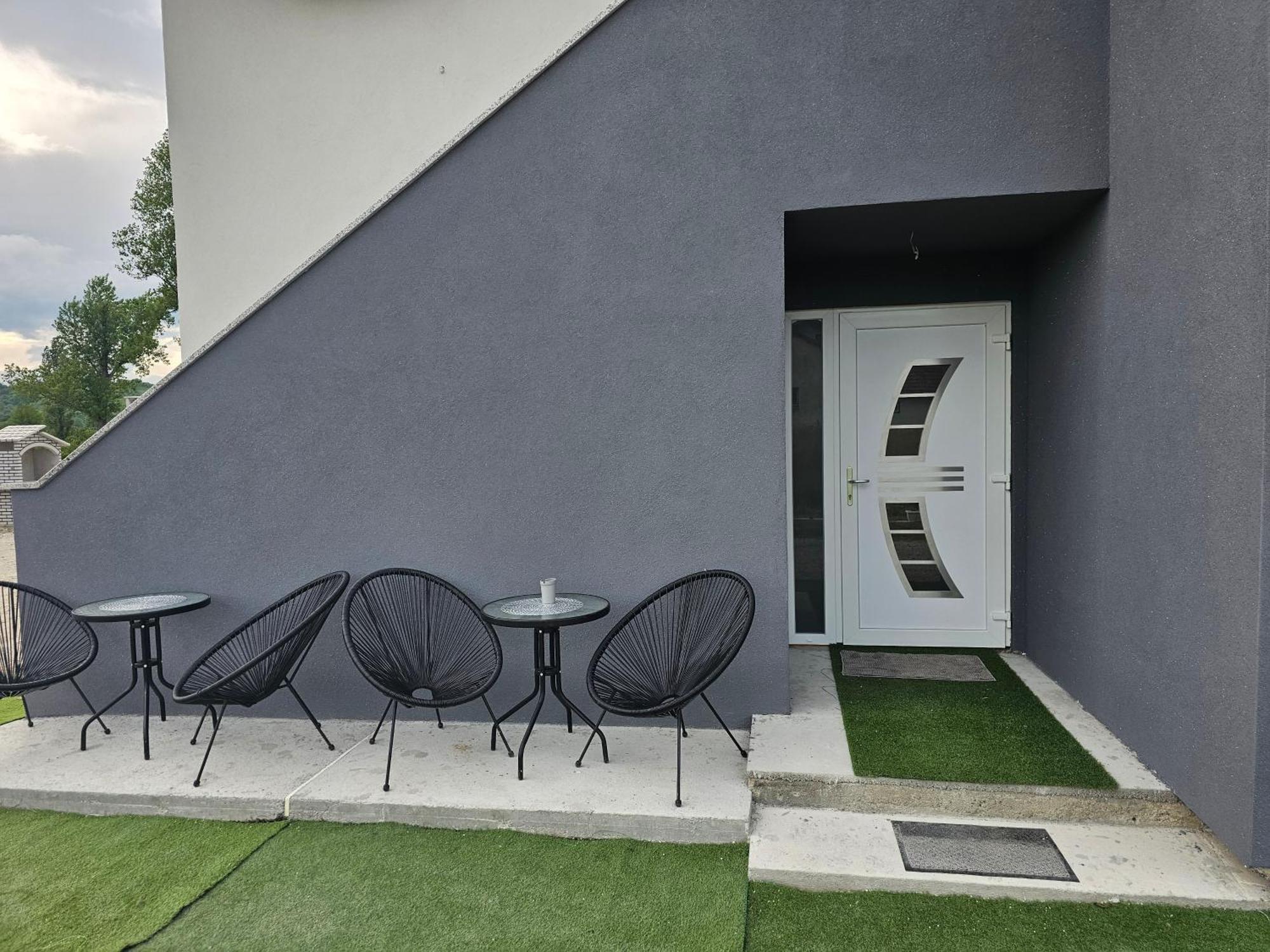 Ena1 & Ena2 -Big Free Parking Apartment Karlovac Exterior photo