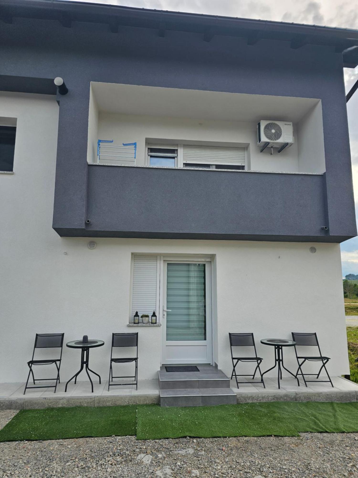 Ena1 & Ena2 -Big Free Parking Apartment Karlovac Exterior photo