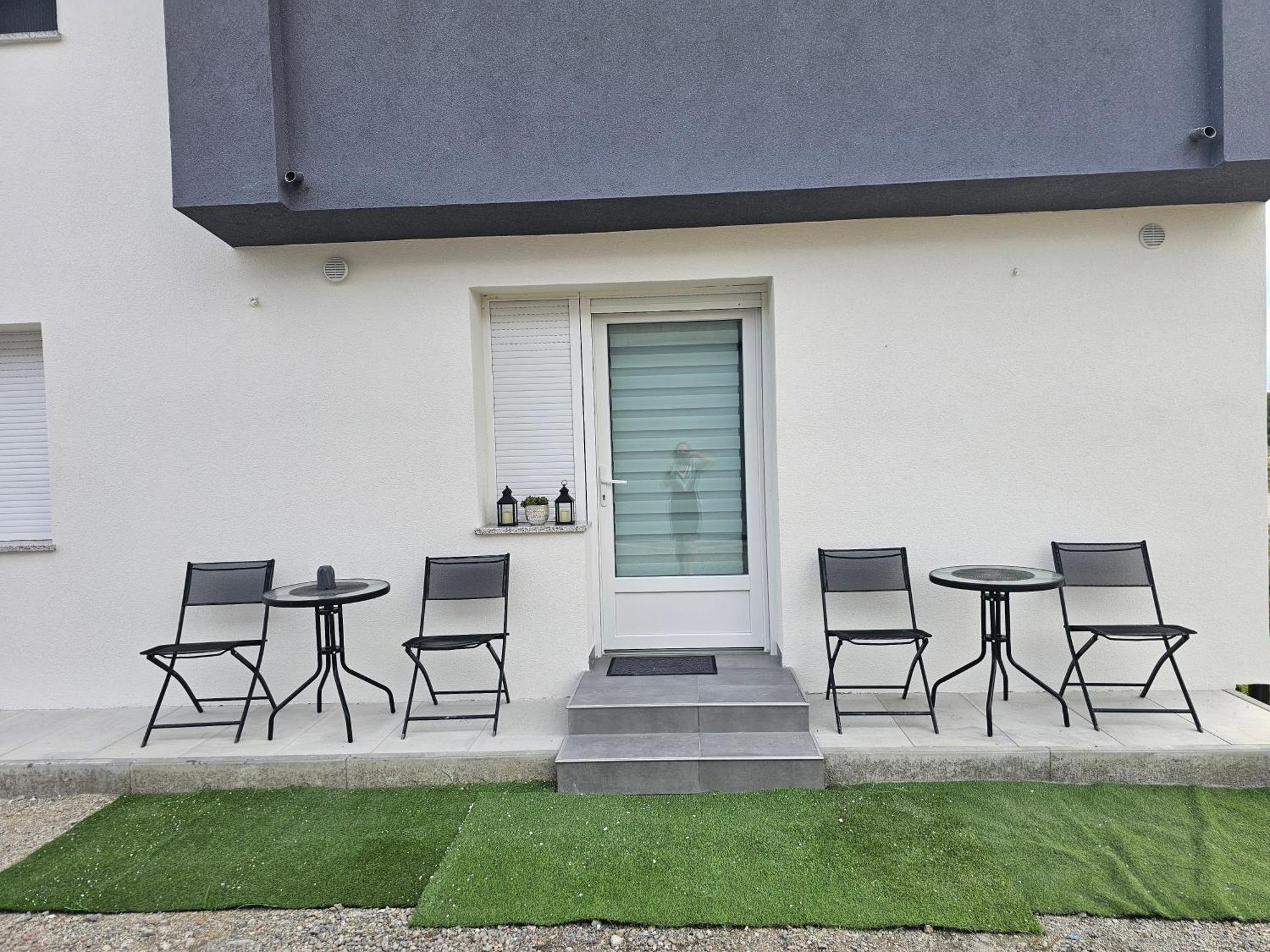 Ena1 & Ena2 -Big Free Parking Apartment Karlovac Exterior photo